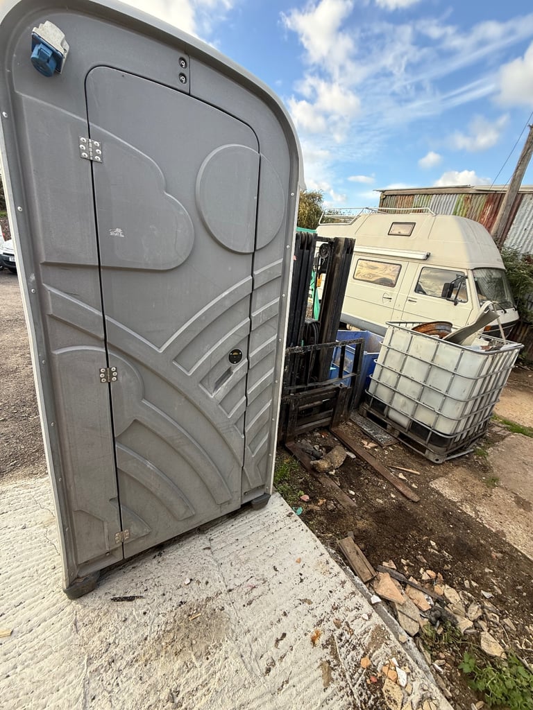 Portaloo for sale£100 needs a good clean £100 collection only 