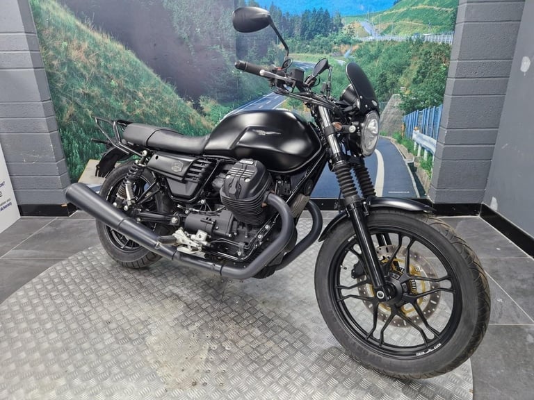 MOTO GUZZI V7 III STONE NIGHT PACK