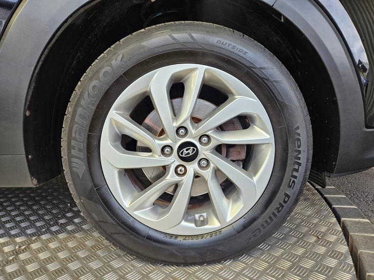 2017 Hyundai TUCSON 1.7 CRDi Blue Drive SE Nav 5dr 2WD DCT ESTATE DIESEL Automatic