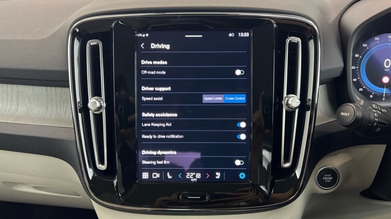 2022 Volvo XC40 2.0 B4P Plus Dark 5dr AWD Auto ESTATE PETROL Automatic