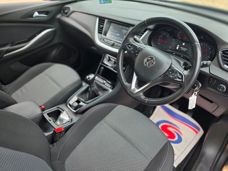 Vauxhall Grandland X SE