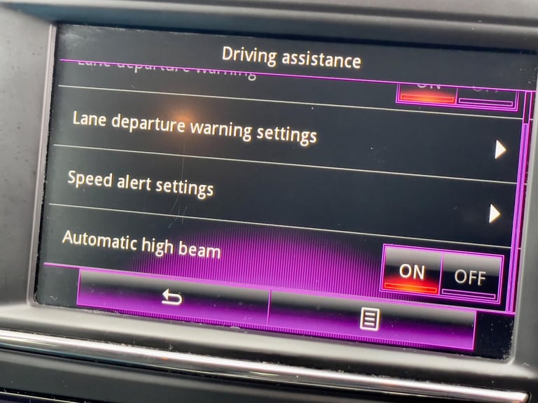 2016 Renault Kadjar 1.5 dCi Dynamique Nav Euro 6 (s/s) 5dr HATCHBACK Diesel Manual