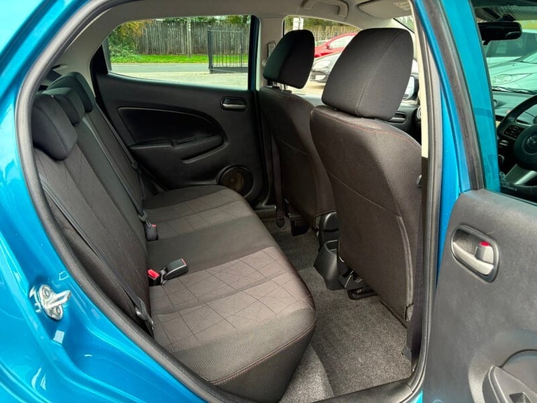 Mazda MAZDA 2 VENTURE EDITION