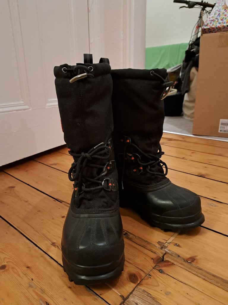 image for Sorel Glacier XT Winter Boots – Size UK 6 – Barely Used!