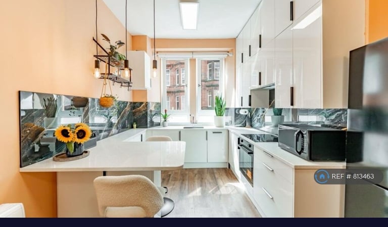 1 bedroom flat in Laurel Place, Glasgow, G11 (1 bed) (#813463)
