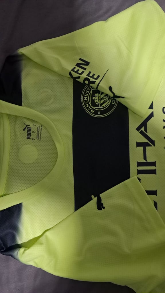 Manchester city 22/23 third shirt,