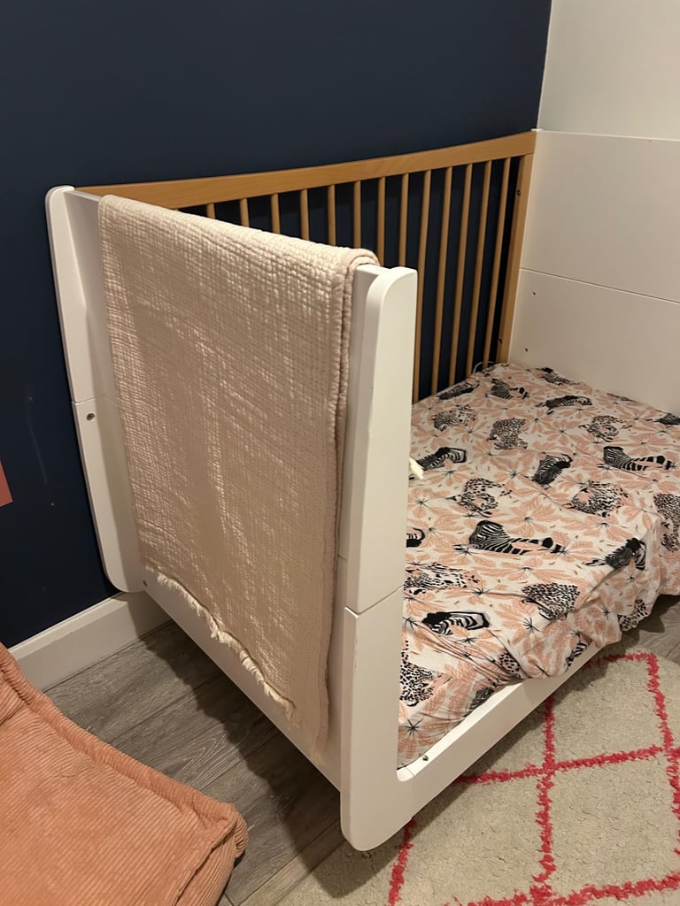 Snuzcot Skandi cot bed natural 