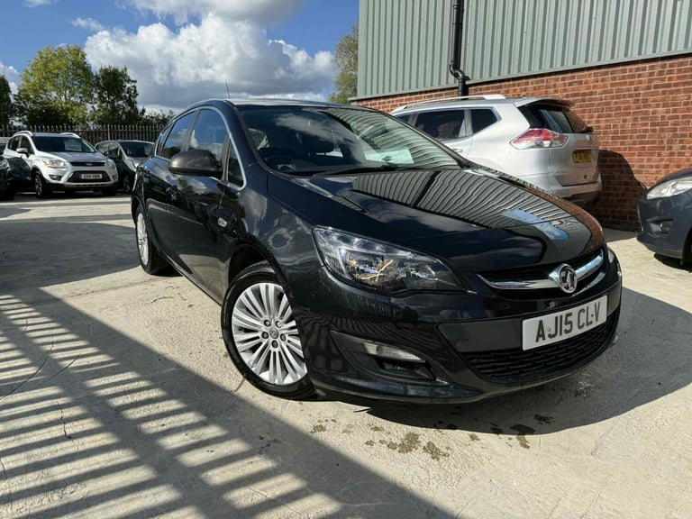 image for 2015 Vauxhall Astra 1.4i 16V Excite 5dr 3 MONTHS WARRANTY, 2 OWNERS FROM NEW, HPI CLEAR HATCHBACK...