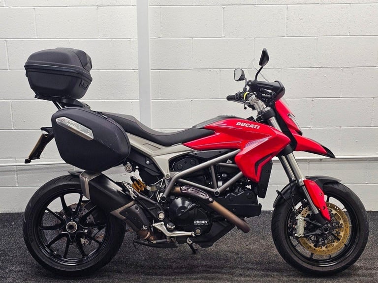 image for DUCATI HYPERSTRADA 821 ABS ** 12 MONTHS MOT - FULL DUCATI LUGGAGE **