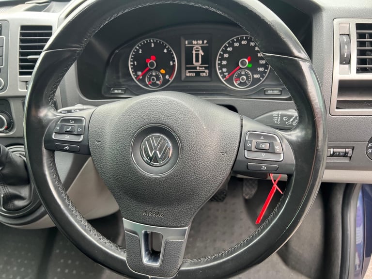2015 Volkswagen Transporter 2.0 180PS Highline Kombi Van DSG WINDOW VAN Diesel Automatic