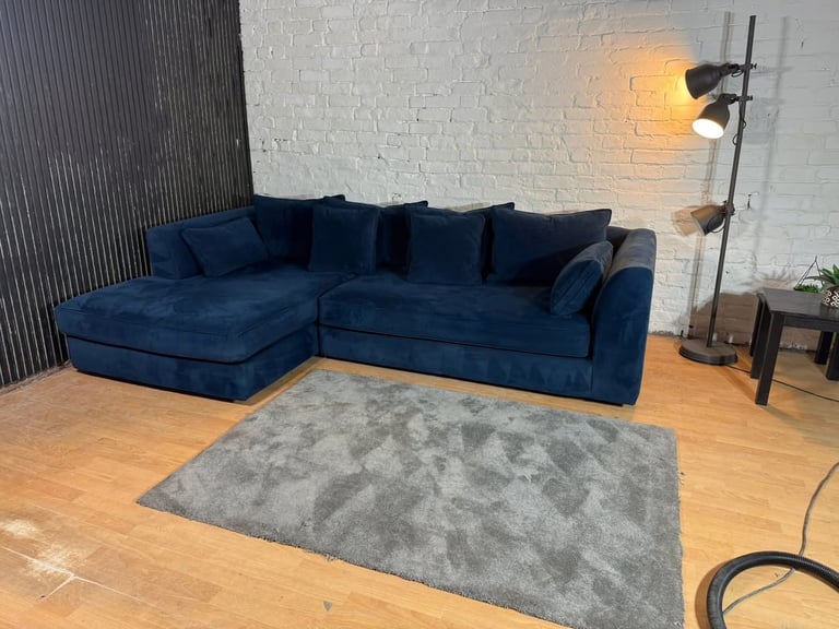 Barker & Stonehouse – Harrington Navy Velvet Corner Sofa