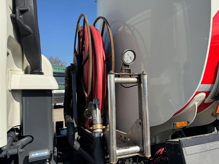 2019 DAF CF 340 20,000 LITRE FUEL TANKER 