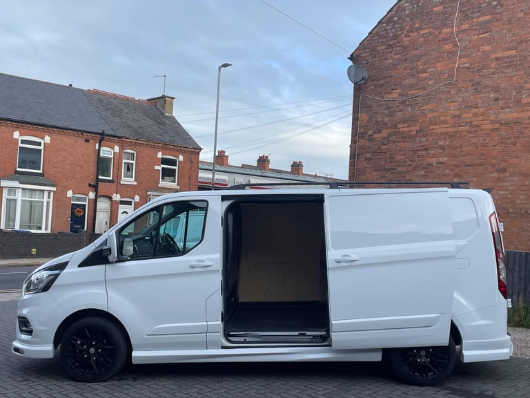 2023 Ford Transit Custom 2.0 300 EcoBlue Limited L2 H1 Euro 6 (s/s) 5dr PANEL VAN Diesel Manual