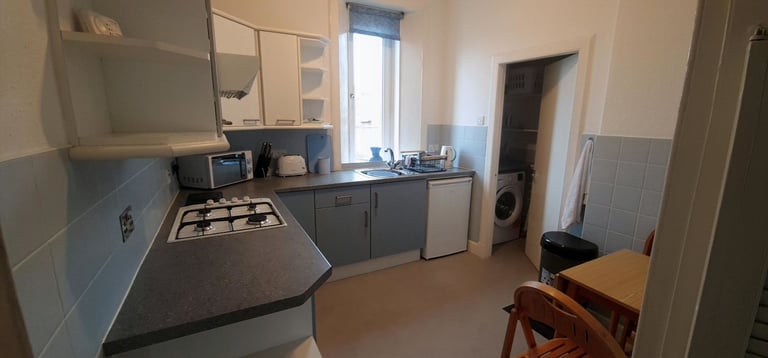 Spacious 1 Bedroom flat in central location Prestwick. 