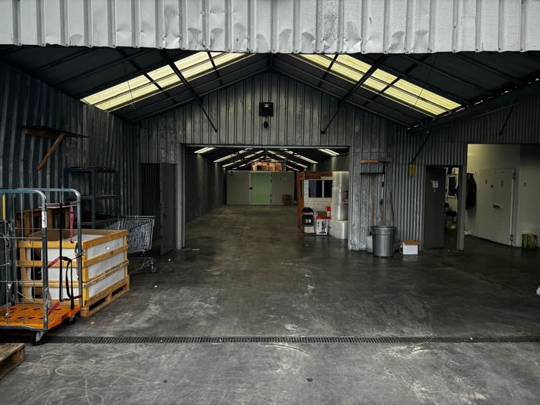 image for 250m2 warehouse with fridge 60m2