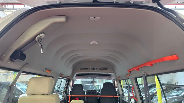  Nissan Elgrand Caravan twin mobility Chair auto lift Petrol Automatic