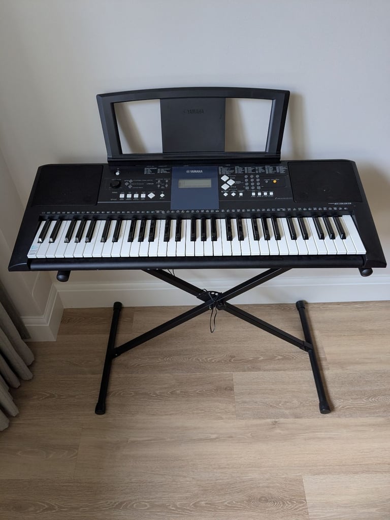 YAMAHA PSR-333 61 KEY ELECTRONIC KEYBOARD + POWER SUPPLY +STAND