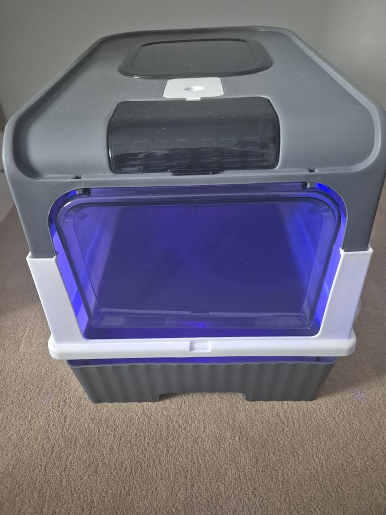 Cat litter box x2