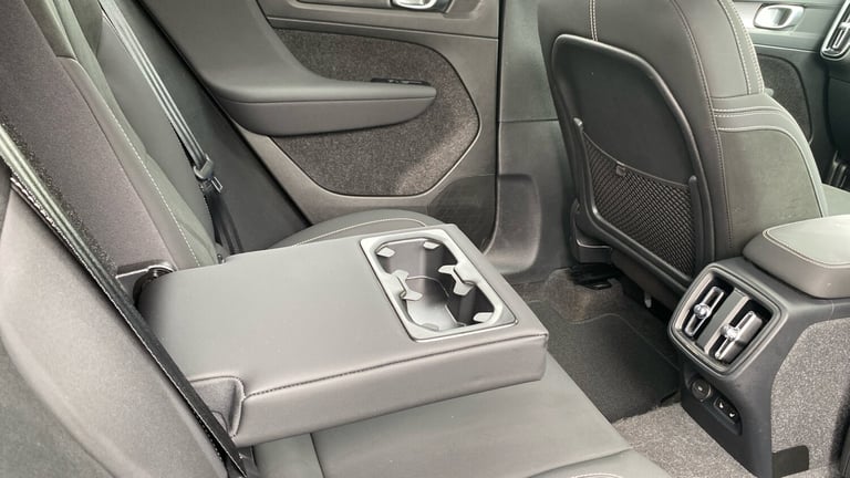 2024 Volvo XC40 2.0 B4P Plus Dark 5dr Auto Petrol Estate Estate Petrol Automatic