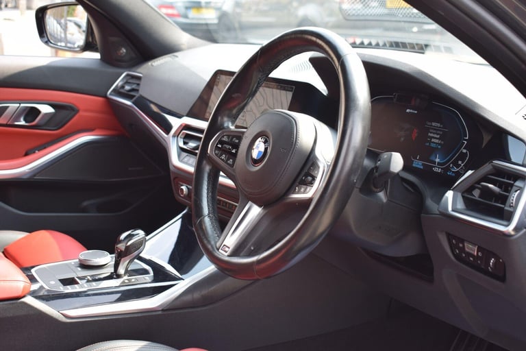 2021 BMW 3 Series 2.0 330e 12kWh M Sport Pro Edition Auto xDrive Euro 6 (s/s) 4dr SALOON Petrol/E...
