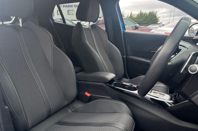 2024 Peugeot 2008 1.2 PureTech 130 GT 5dr EAT8 HATCHBACK PETROL Semi Automatic