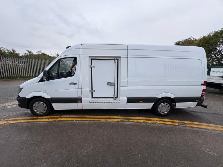2017 Mercedes Sprinter lwb frige van overnight standby 
