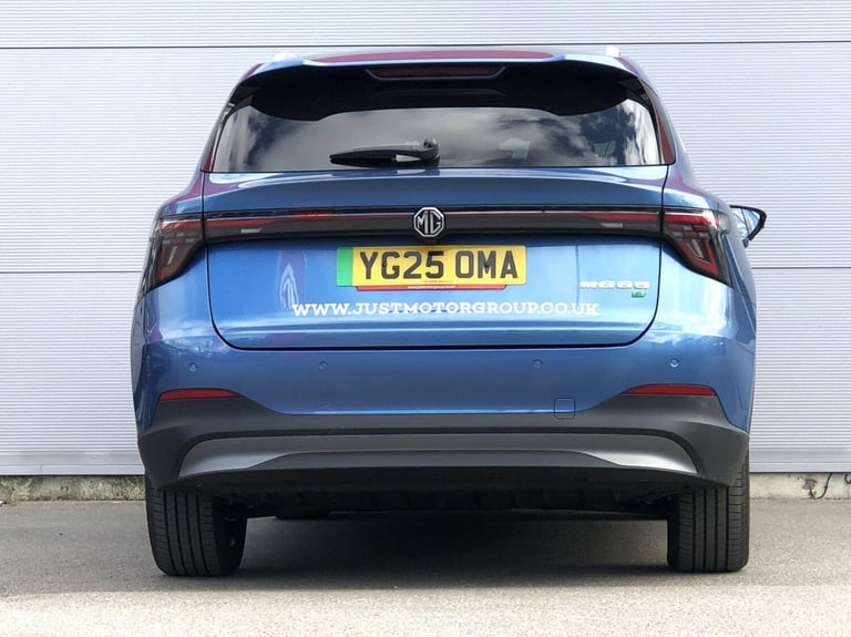 2025 MG MG S5 64kWh Trophy Long Range Auto 5dr HATCHBACK Electric Automatic