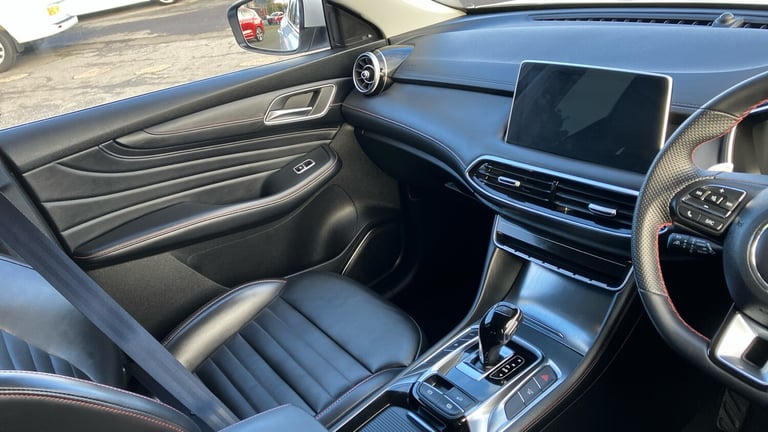 2024 MG MG HS 1.5 T-GDI Trophy 5dr DCT Petrol Hatchback Hatchback Petrol Automatic