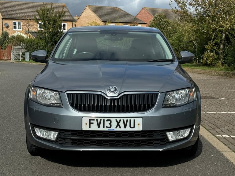 2013 Skoda Octavia 1.6 TDI CR Elegance 5dr DSG HATCHBACK Diesel Automatic