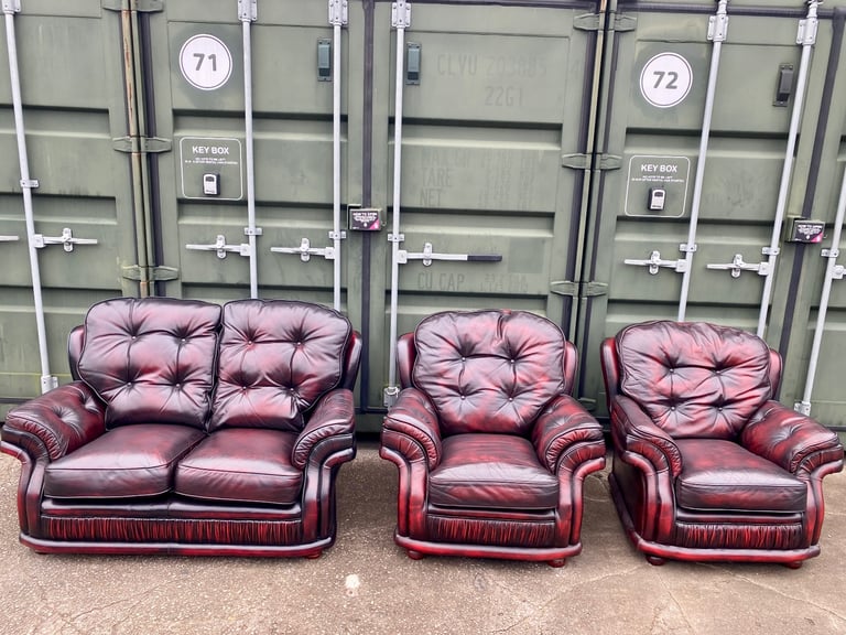 Chesterfield sofa set Oxblood 