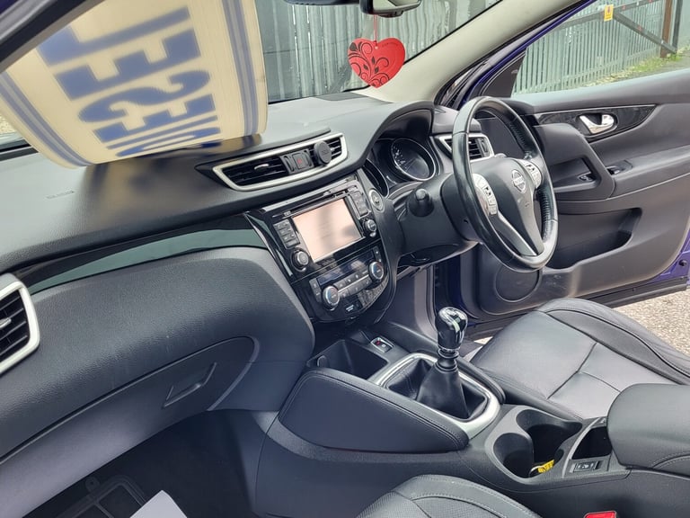 2015 Nissan Qashqai 1.5 dCi Tekna 5dr HATCHBACK Diesel Manual