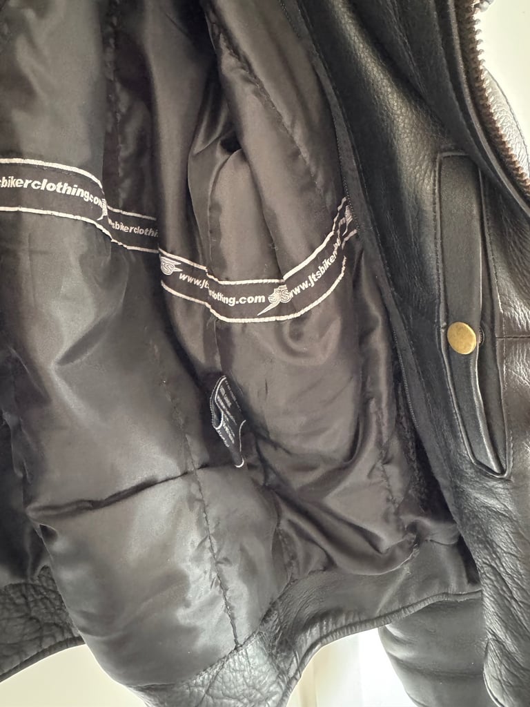 Thick leather Bikers Jacket XL Price Reduced  