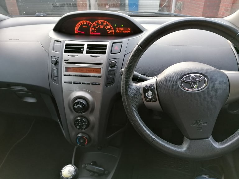Toyota, YARIS, Hatchback, 2010, Manual, 1329 (cc), 3 doors