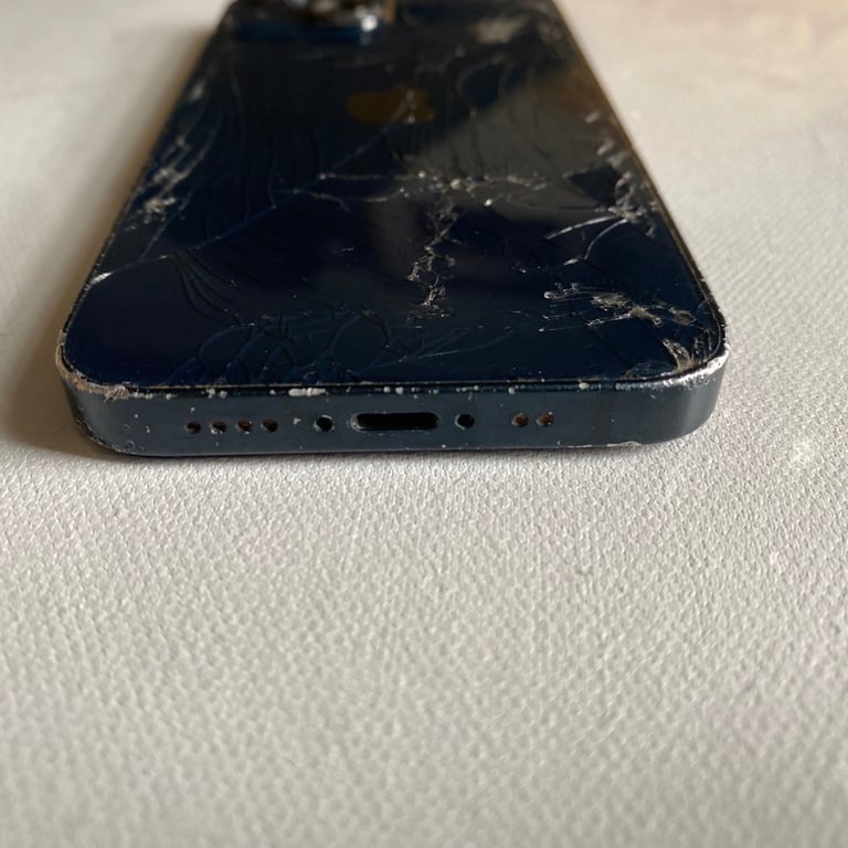 iPhone 13 mini faulty 