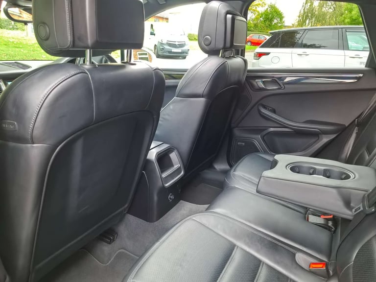 2015 Porsche Macan 3.0 Macan S D Semi-Auto 4WD 5dr SUV Diesel Automatic