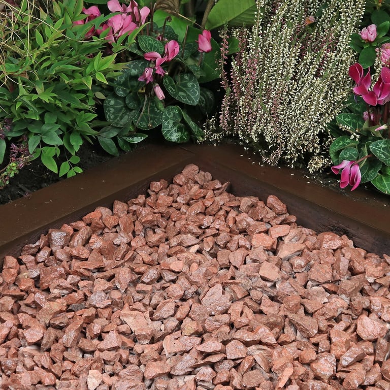 20 mm red chip bulk bags garden and driveway chips/ gravel/ stones 