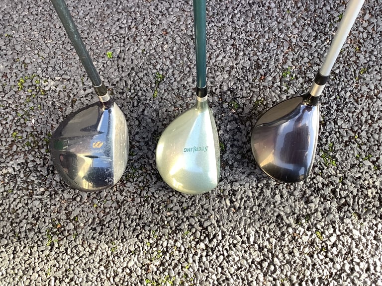 Set of Mizuno Zoid golf clubs, in a lovely Taylor Made lightweight golf bag.