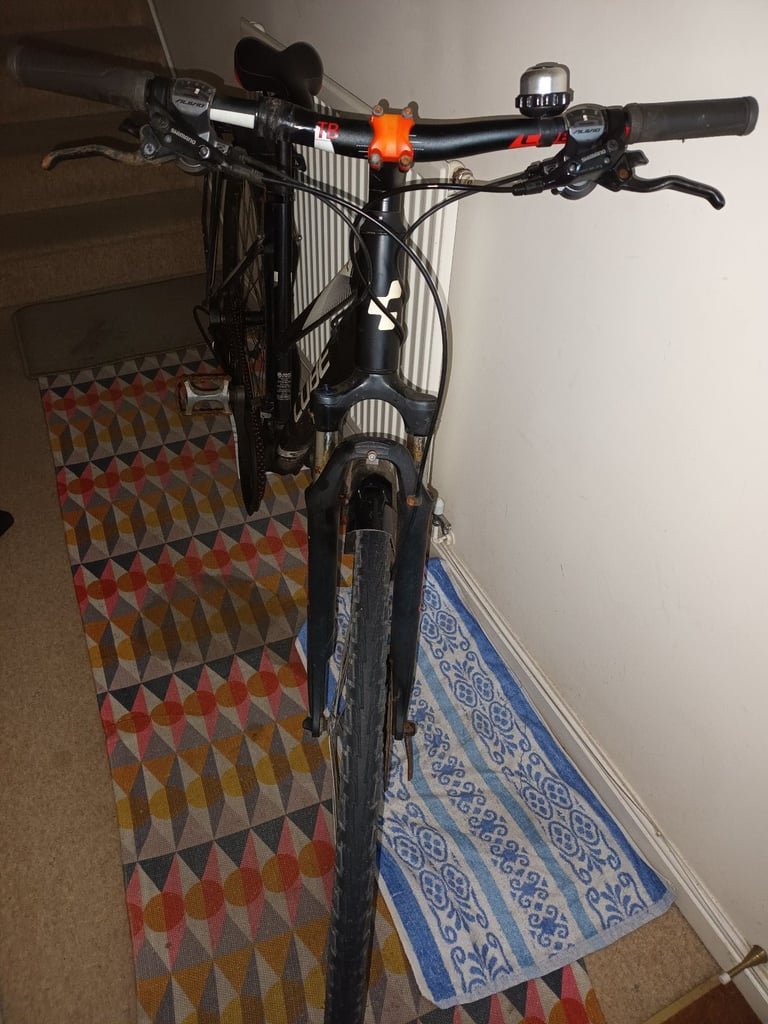 Cube Nature hard tail mountain bike rear rack mudguards ride away condition