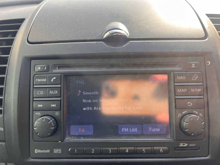 2010 Nissan Note 1.6 16V Tekna Auto Euro 4 5dr MPV Petrol Automatic