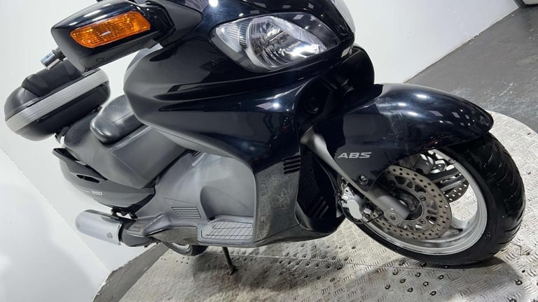 Suzuki Burgman 650 AN 2004 18K NON RUNNING MAXI SCOOTER PROJECT SCOOTER 650CC TW