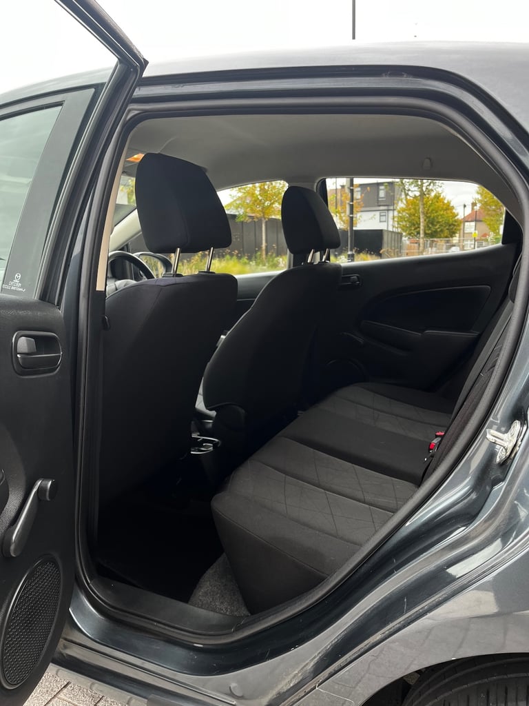 Mazda, 2, Hatchback, 2012, Manual, 1349 (cc), 5 doors