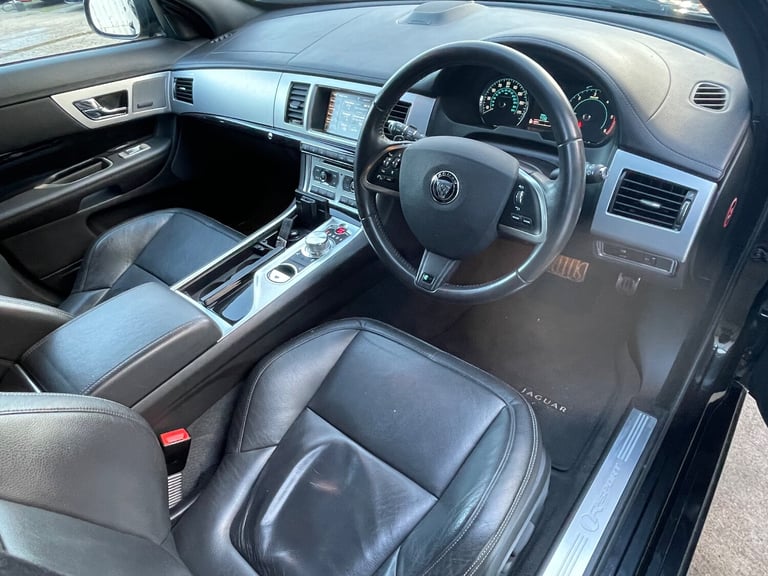 2015 Jaguar XF 2.2 D R-SPORT BLACK SPORTBRAKE ESTATE 5-Door 1 OWNER CAR