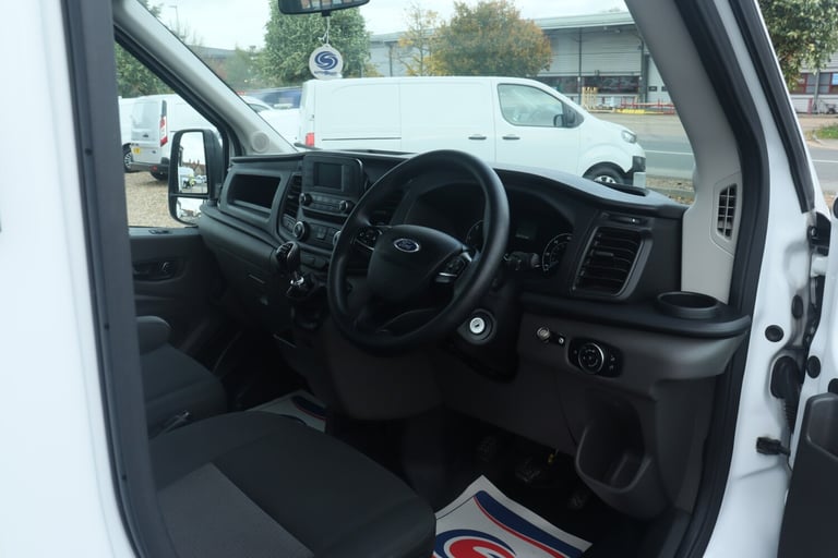 2021 Ford Transit 2.0 350 EcoBlue Leader Chassis Cab 2dr Diesel Manual FWD L4 Euro 6 (s/s)  CHASS...