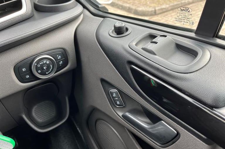 2022 Ford Transit Custom 2.0 EcoBlue 130ps Low Roof Limited Van Auto PANEL VAN DIESEL Automatic