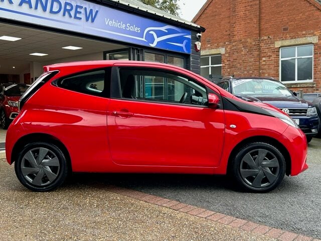 2016 Toyota AYGO VVT-I X-PLAY Hatchback Petrol Manual