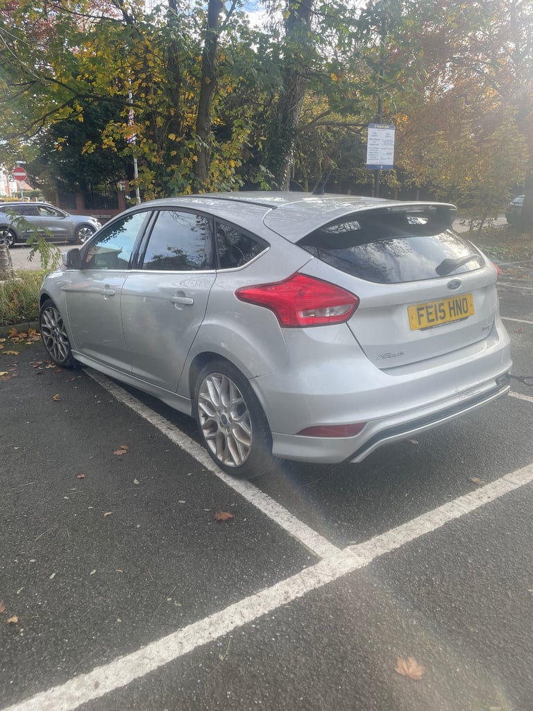 Ford, FOCUS, Hatchback, 2015, Manual, 999 (cc), 5 doors