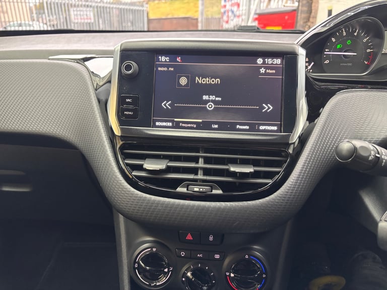 Peugeot, 2008, Hatchback, 2017, Manual, 1199 (cc), 5 doors