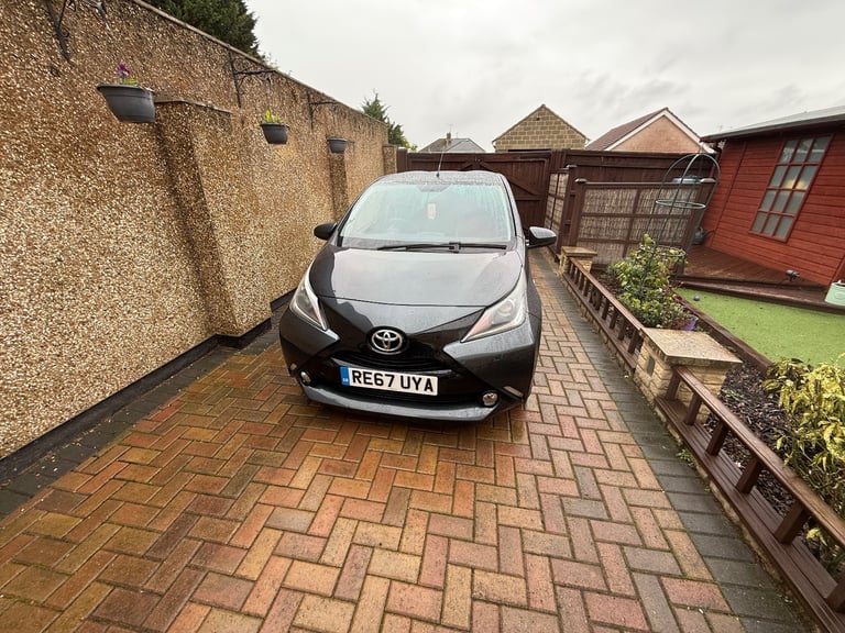 image for Toyota, AYGO, Hatchback, 2017, Manual, 998 (cc), 5 doors