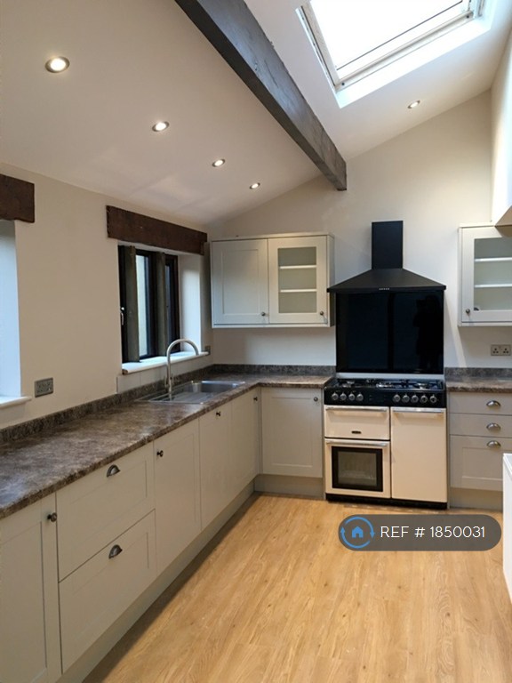 3 bedroom house in Fulstone Road, Huddersfield, HD4 (3 bed) (#1850031)