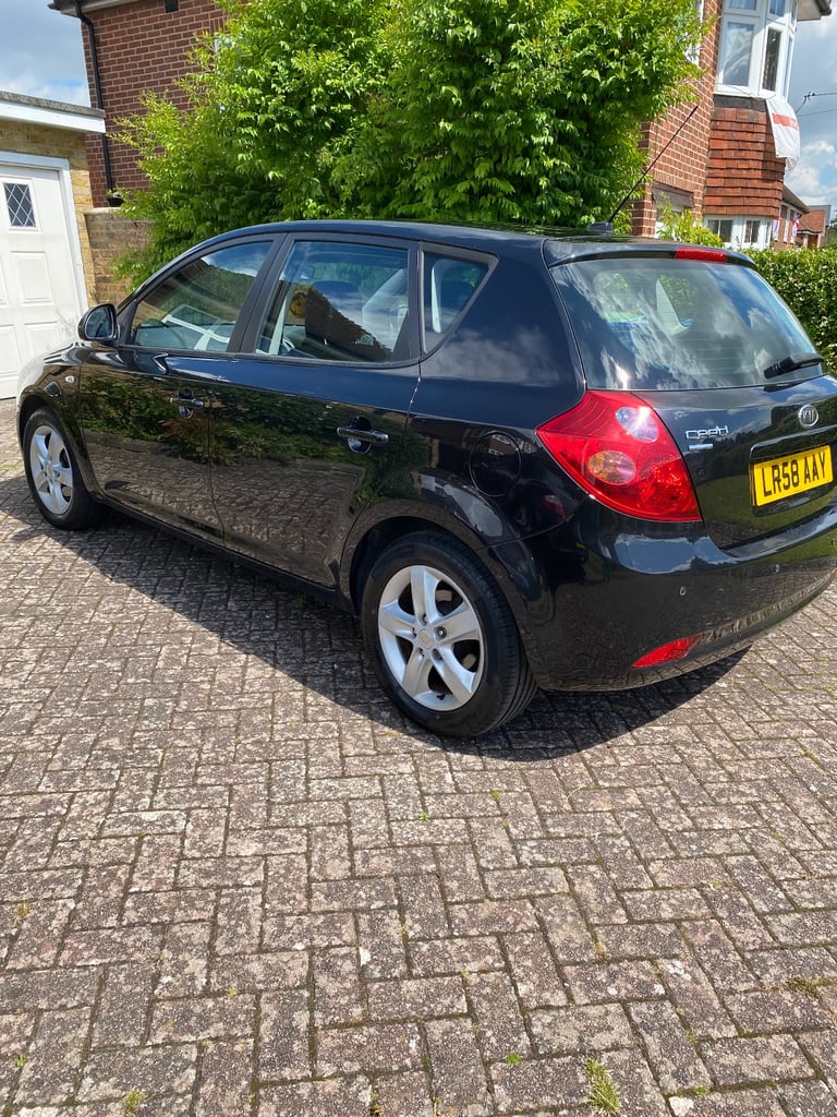 Kia, CEED, Hatchback, 2008, Manual, 1591 (cc), 5 doors
